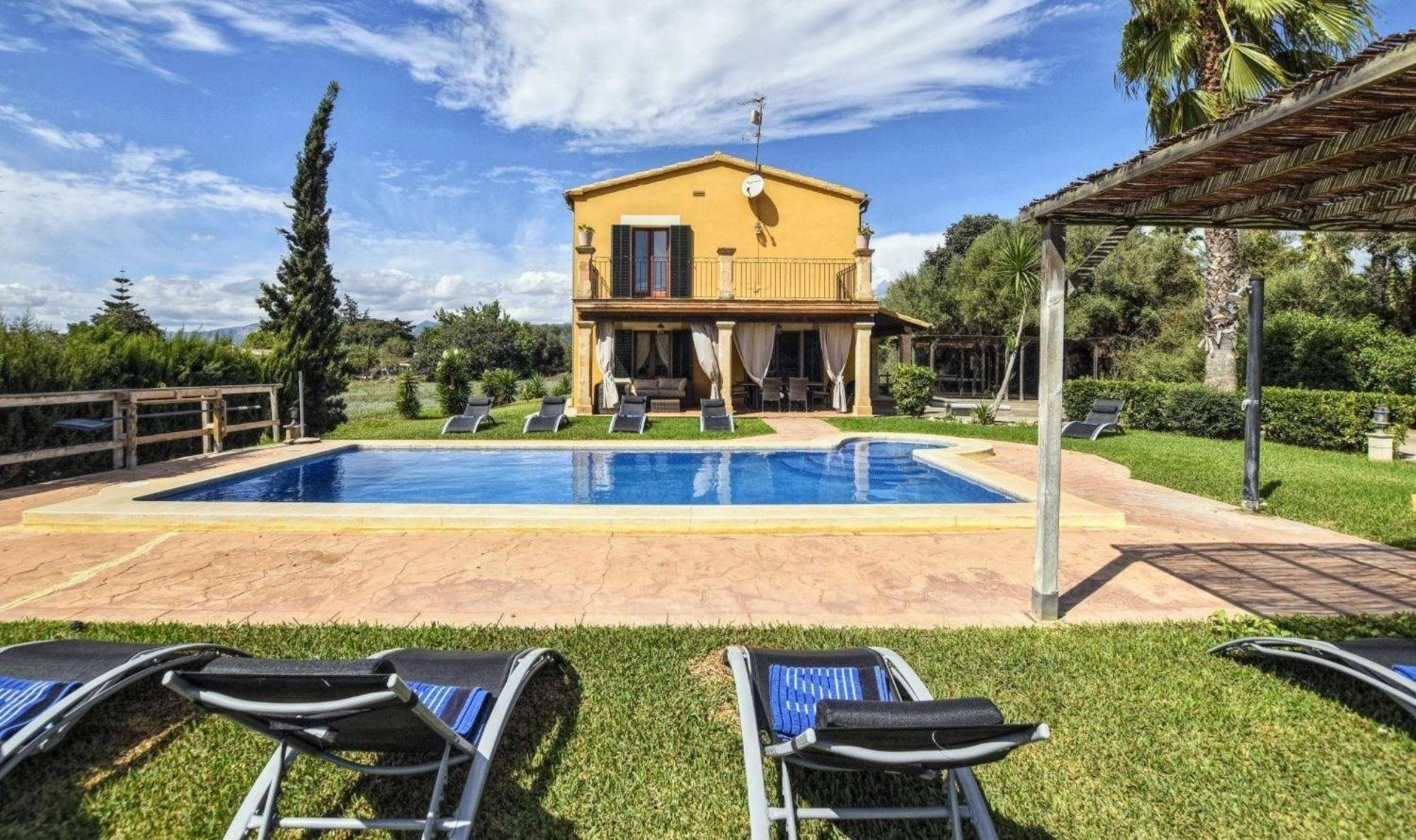 Gemuetliches Mit Pool Ferienhaus