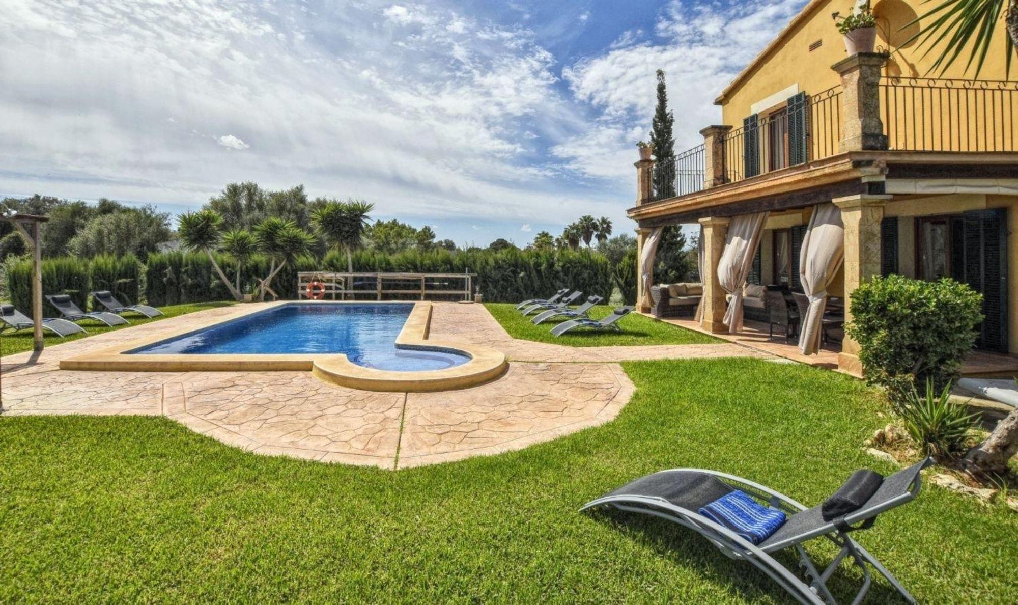 Сasa de vacaciones Gemuetliches Mit Pool *